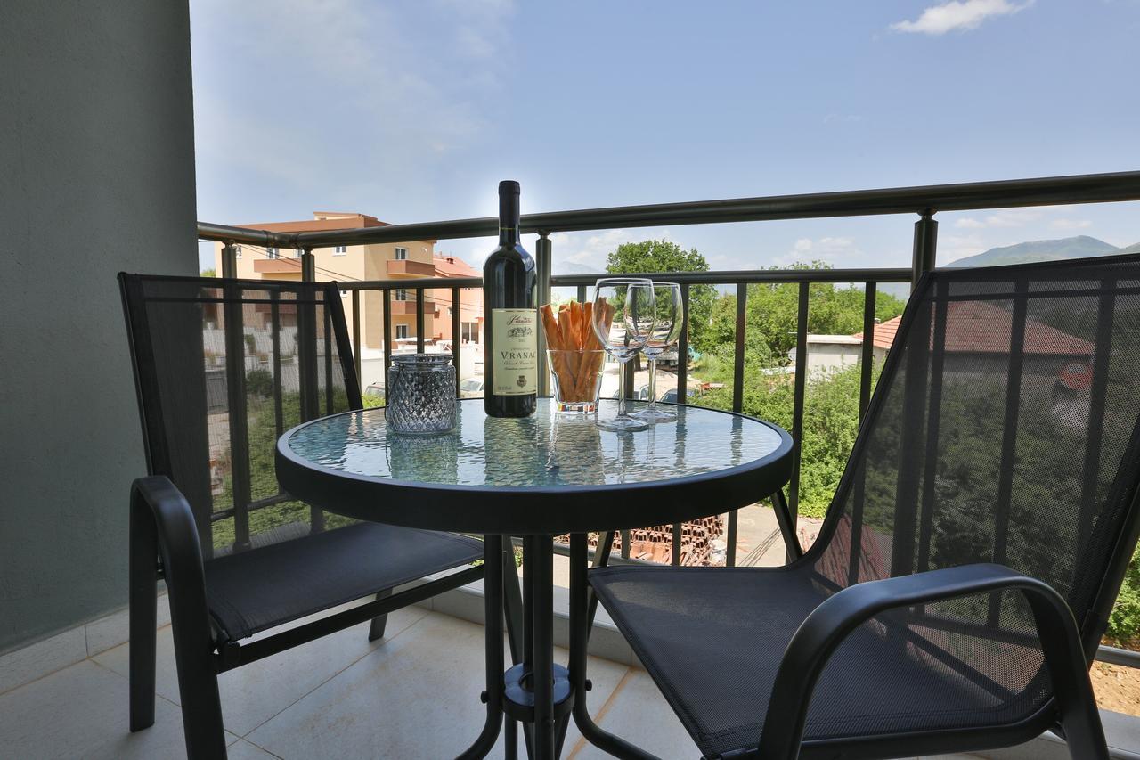 Kristina Apartments Tivat Exteriér fotografie
