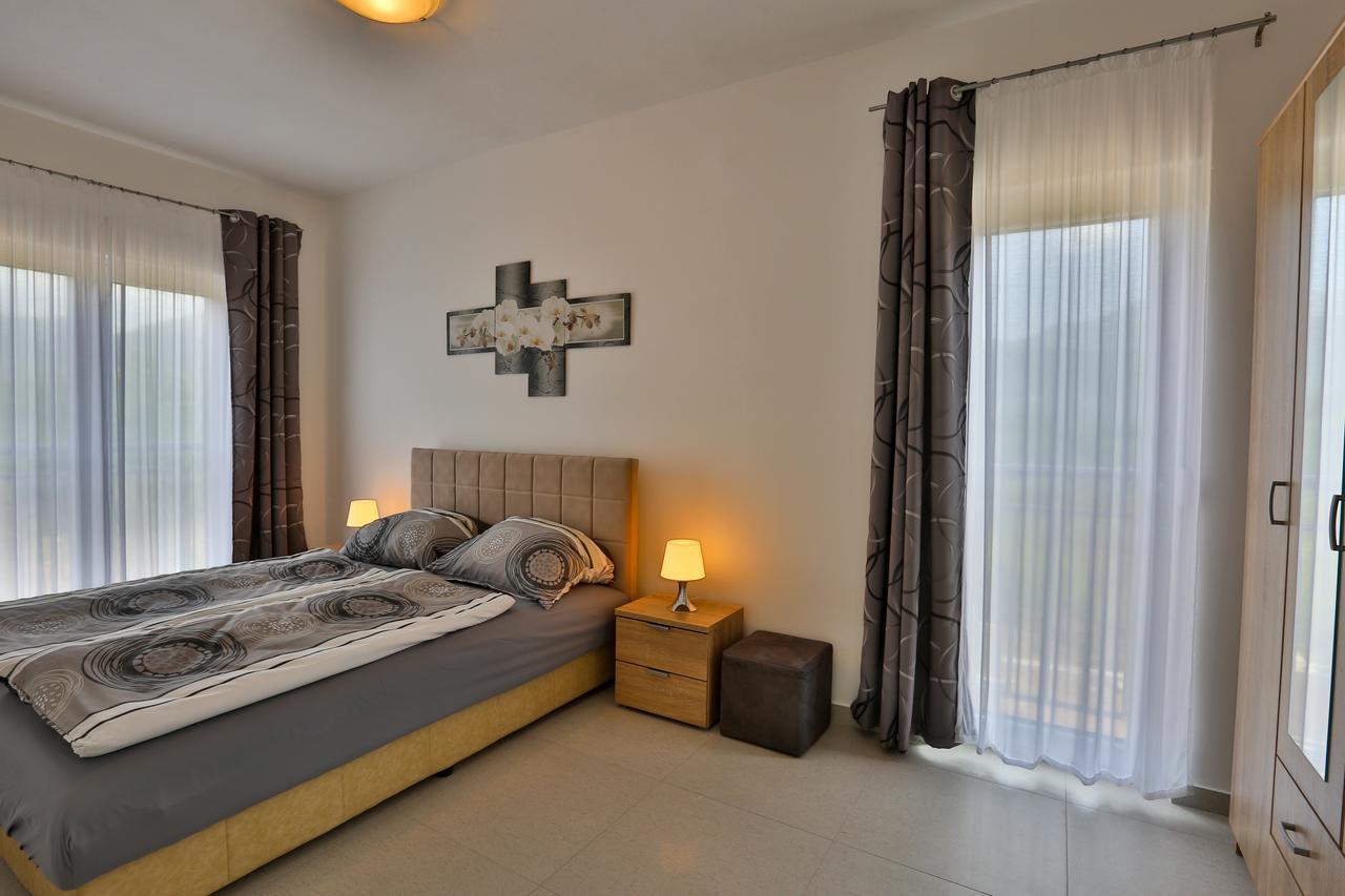 Kristina Apartments Tivat Exteriér fotografie