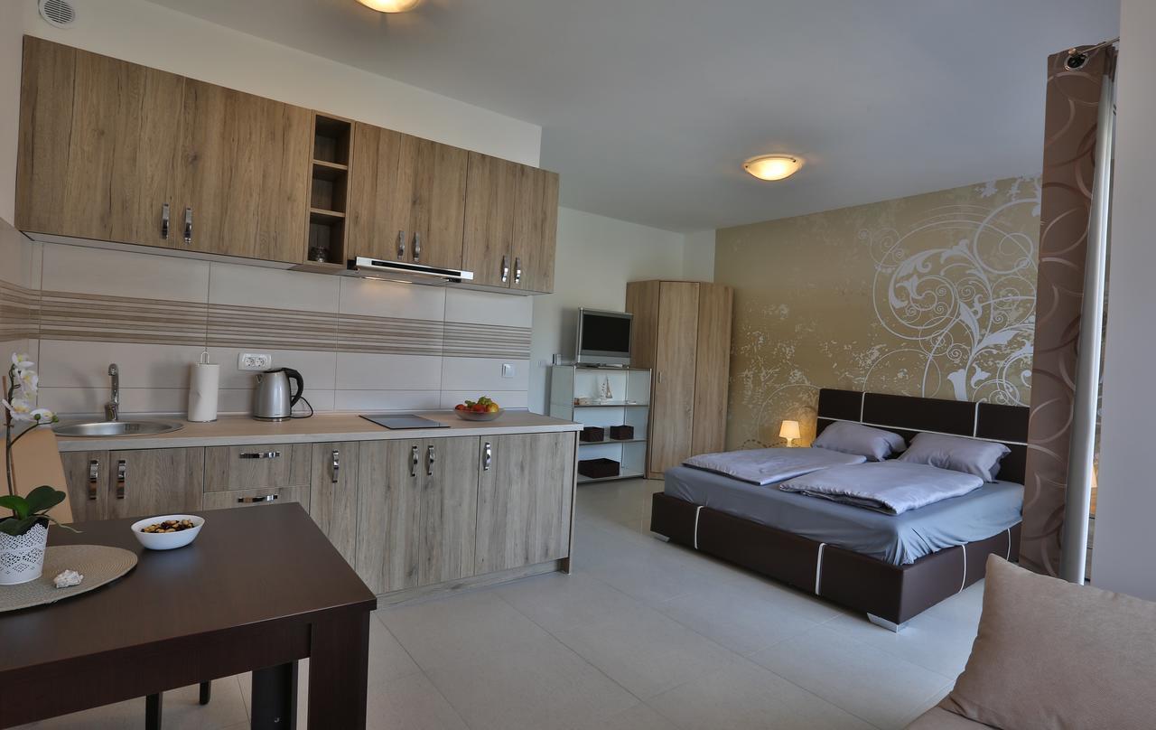 Kristina Apartments Tivat Exteriér fotografie