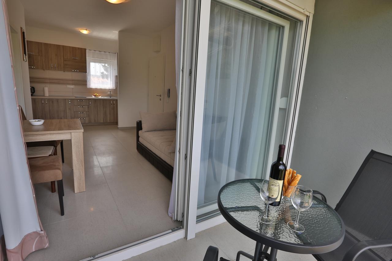 Kristina Apartments Tivat Exteriér fotografie