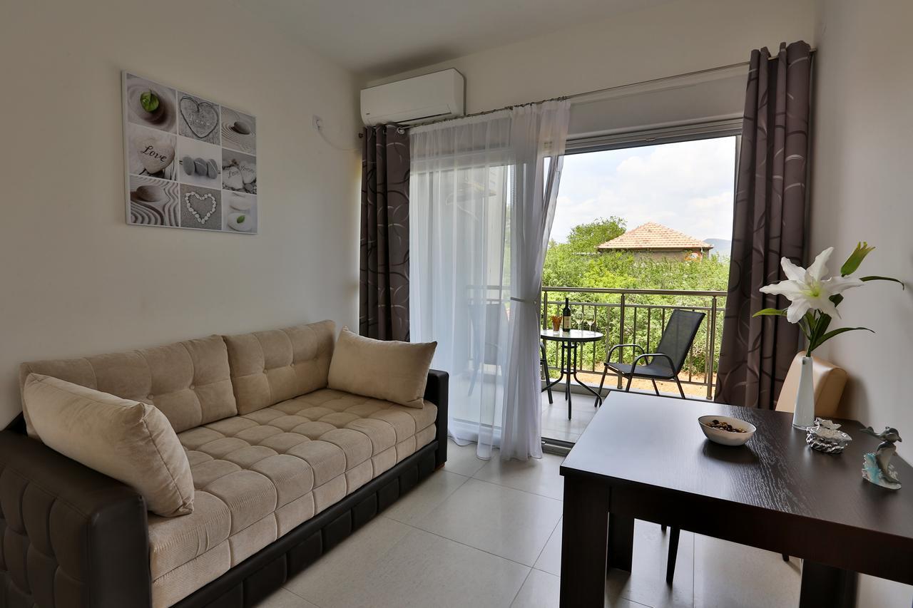 Kristina Apartments Tivat Exteriér fotografie
